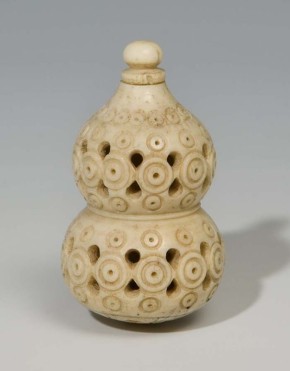 Необычные бьюти-атрибуты женщин прошлого: что мы можем узнать сегодня?