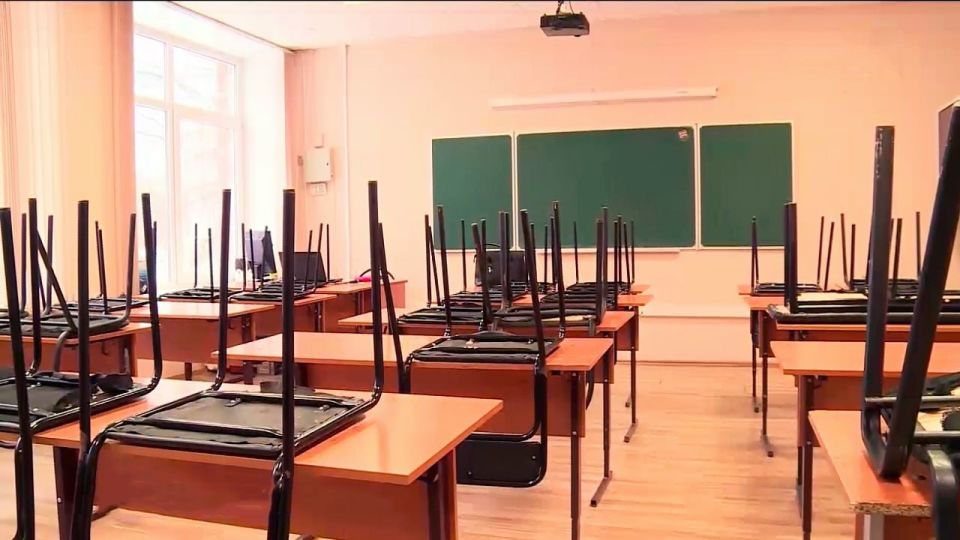 По инициативе Главы Карелии Артура Парфенчикова школы республики дополнительно получат 121,8 млн рублей на капремонт