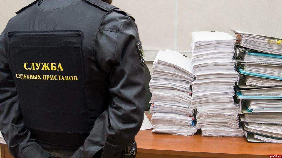 Как сохранить свои деньги: что нельзя списывать судебным приставам в 2025 году