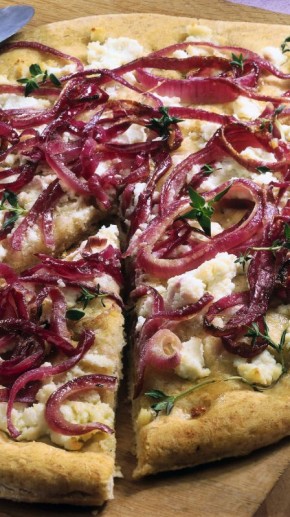 Необычная пицца с луком: блюдо, которое стоит попробовать