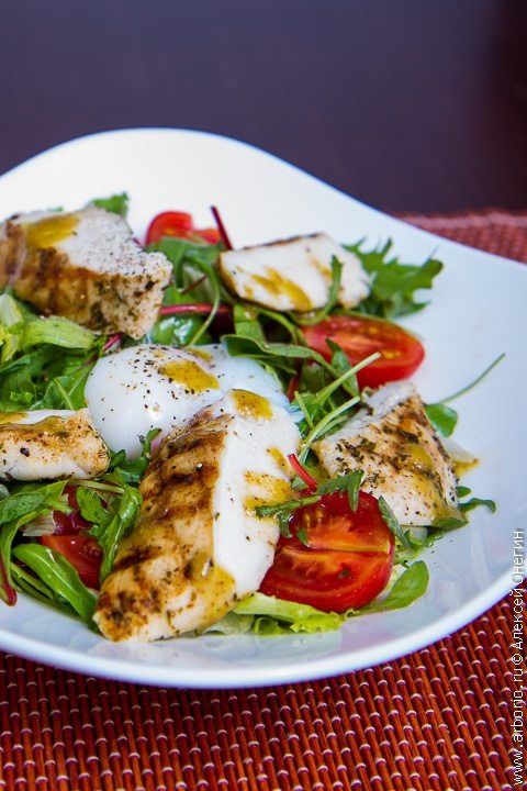 Тёплый салат с курицей: идеальный рецепт для уютного ужина