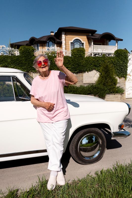 Правда о социальной доплате к пенсии: мифы о гаражах и машинах