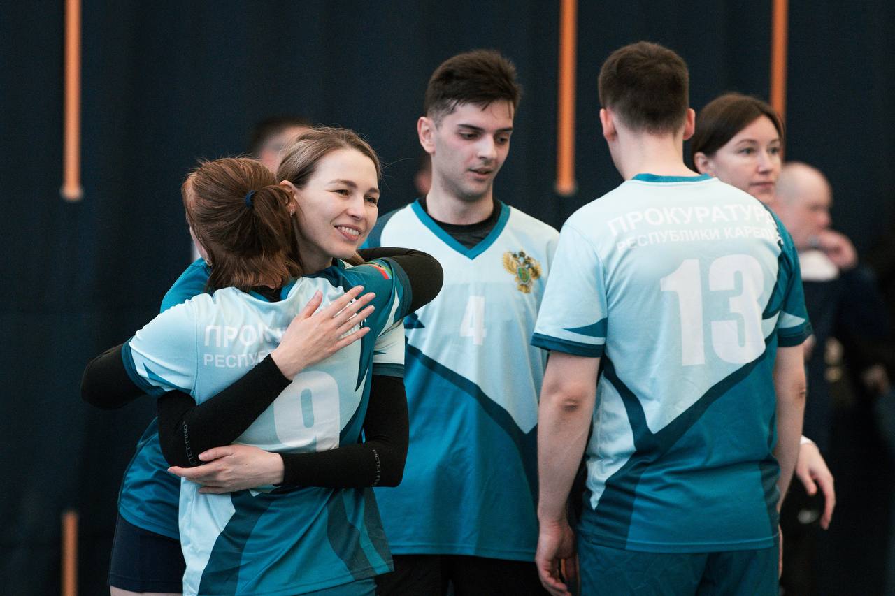 Состоялся XII турнир по волейболу, посвященный памяти прокурора Пряжинского района Гумбарова Алексея Матвеевича, отдавшего жизнь за свободу Родины в Великой Отечественной войне 1941-1945 годов Состоялся XII турнир по волейболу, посвященный памяти прокурора Пряжинского района Гумбарова Алексея Матвеевича, отдавшего жизнь за свободу Родины в Великой Отечественной войне 1941-1945 годов