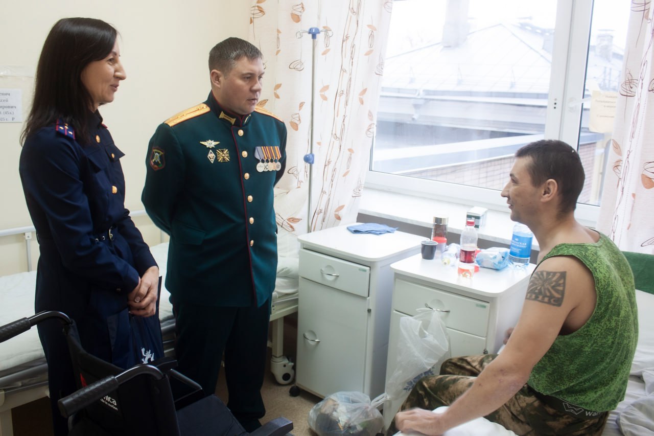 В преддверии Дня Героев Отечества представитель следственного управления встретилась с участниками специальной военной операции В преддверии Дня Героев Отечества представитель следственного управления встретилась с участниками специальной военной операции