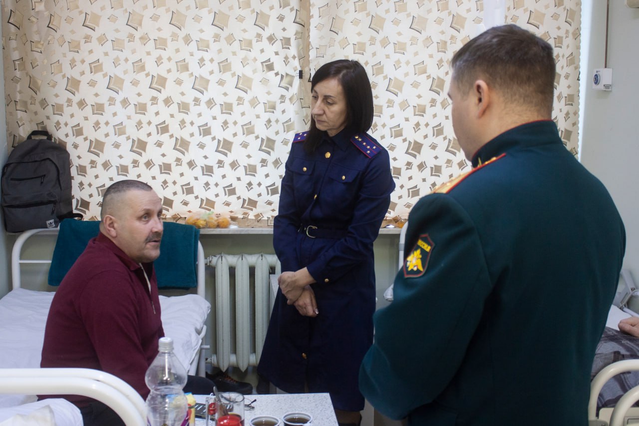 В преддверии Дня Героев Отечества представитель следственного управления встретилась с участниками специальной военной операции В преддверии Дня Героев Отечества представитель следственного управления встретилась с участниками специальной военной операции