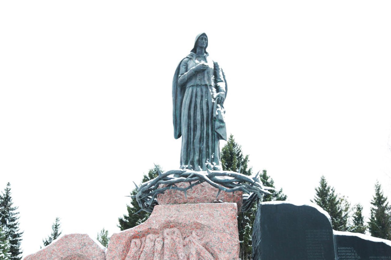 Офицеры следственного управления почтили память жертв геноцида Офицеры следственного управления почтили память жертв геноцида