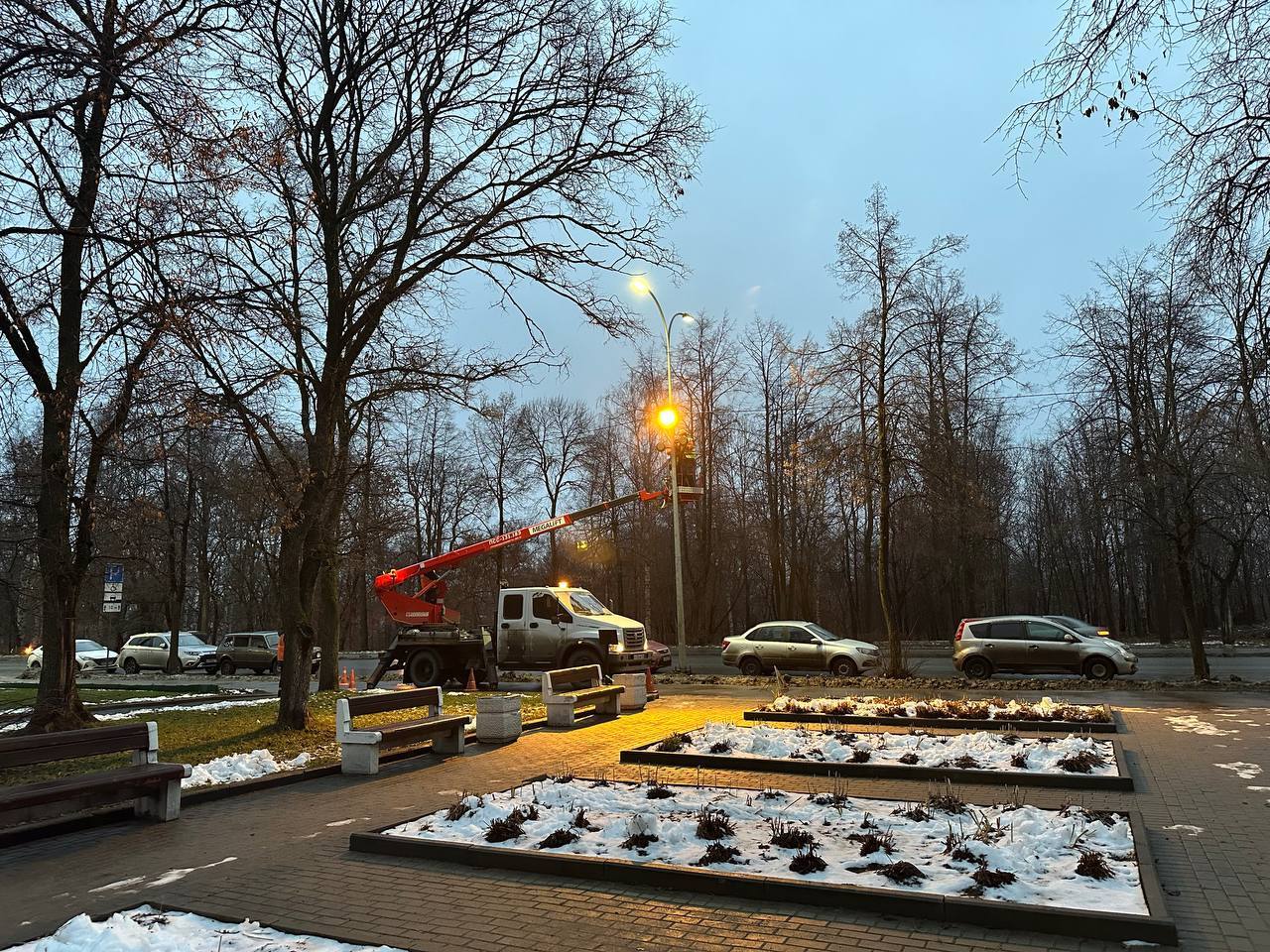 Колыхматова: Приступили к монтажу акцентной подсветки городских памятников! Колыхматова: Приступили к монтажу акцентной подсветки городских памятников!