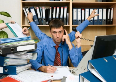 Как отстоять свои права: эффективные шаги против принуждения к переработкам