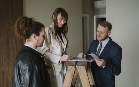 Как арендаторы могут лишить вас квартиры — и что с этим делать