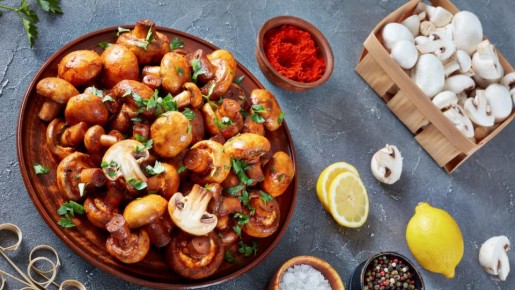 Ум отъешь, как вкусно: попробуйте ватрушки из пюре с грибной начинкой