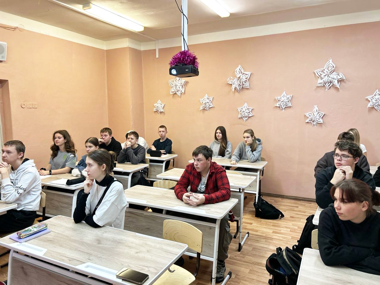 Сотрудники СУ СК России по Республике Карелия провели профориентационное занятие для старшеклассников Сотрудники СУ СК России по Республике Карелия провели профориентационное занятие для старшеклассников