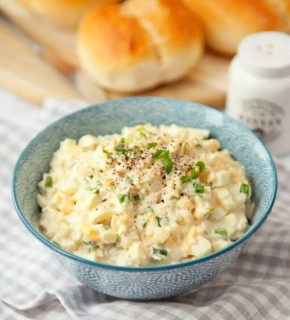 Современная интерпретация салата "Белочка": как добавить вкуса и улучшить классический рецепт