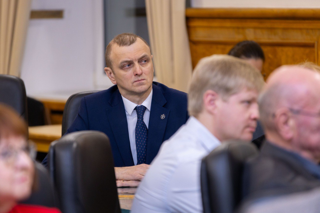 Элиссан Шандалович поздравил реготделение Ассоциации юристов России с 20-летием организации Элиссан Шандалович поздравил реготделение Ассоциации юристов России с 20-летием организации