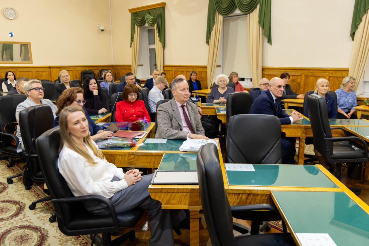 Элиссан Шандалович поздравил реготделение Ассоциации юристов России с 20-летием организации Элиссан Шандалович поздравил реготделение Ассоциации юристов России с 20-летием организации