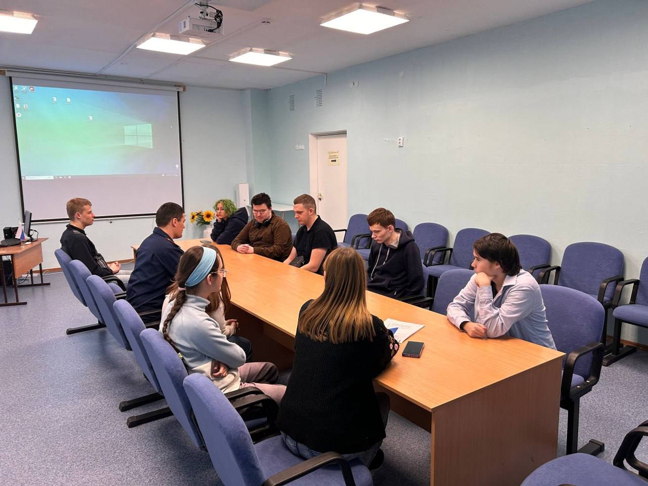 Сотрудник СУ СК России по Республике Карелия провел профориентационное занятие для школьников Сотрудник СУ СК России по Республике Карелия провел профориентационное занятие для школьников