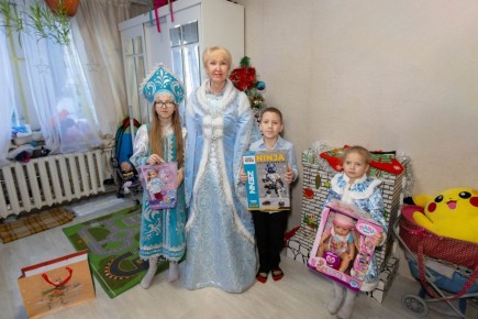 Карельские парламентарии исполняют новогодние мечты детей