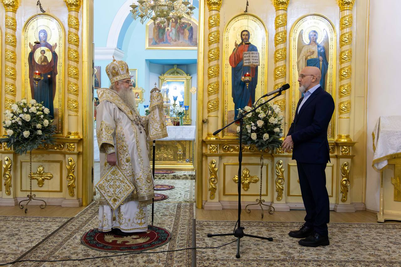 Элиссан Шандалович принял участие в рождественском богослужении Элиссан Шандалович принял участие в рождественском богослужении