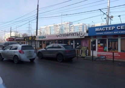 Россия ограничивает использование английского языка на вывесках: что нужно знать