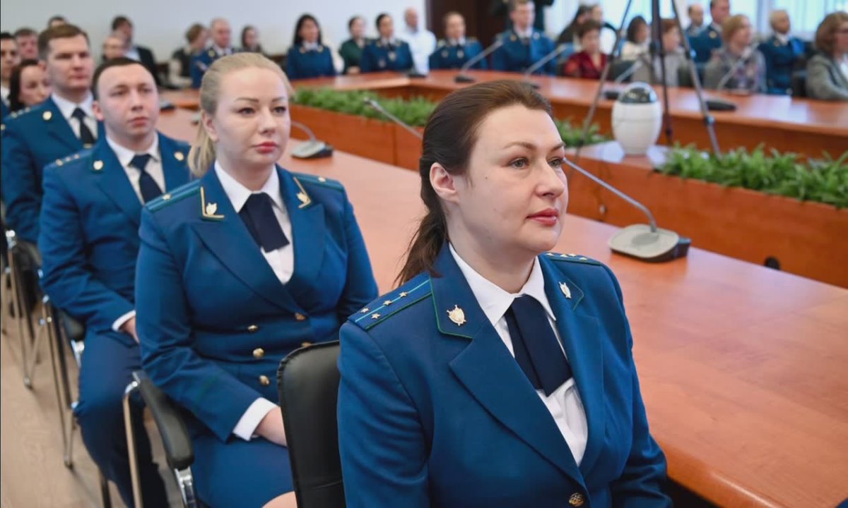 В прокуратуре республики состоялось торжественное мероприятие, посвященное 304-летию образования органов прокуратуры Российской Федерации