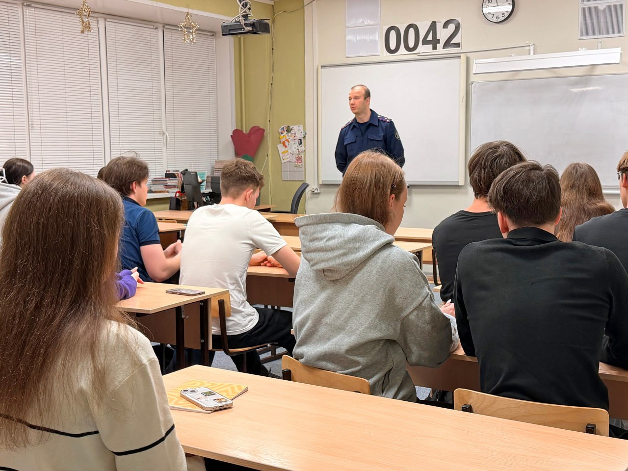 Сотрудник СУ СК России по Республике Карелия провел для старшеклассников профориентационную встречу Сотрудник СУ СК России по Республике Карелия провел для старшеклассников профориентационную встречу