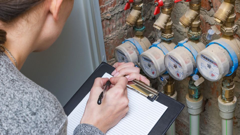 Новая обязательная поверка счетчиков и скрытая плата за услугу ЖКХ
