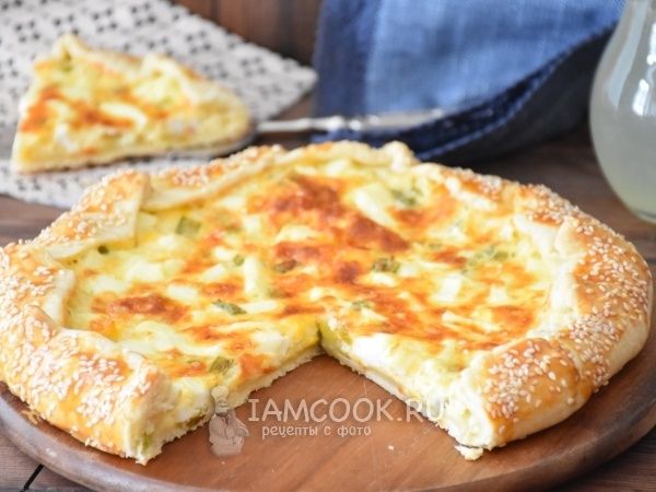 Пирог с начинкой, который объединяет: простота и вкус в каждой порции