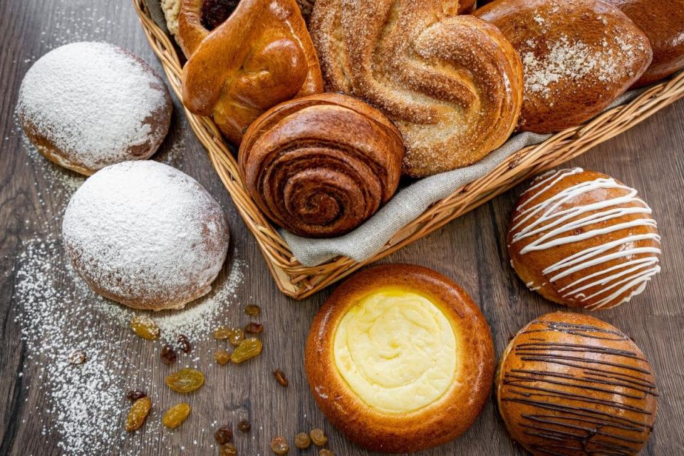 Продукты, которые могут ускорить старение: что нужно исключить из рациона