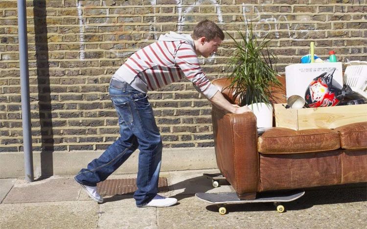 Права несовершеннолетних на жилье становятся неприкосновенными: как изменились правила выселения