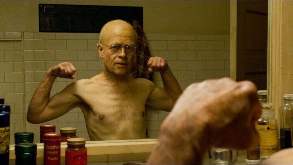 Старость как естественный этап: спокойный взгляд на возраст и время