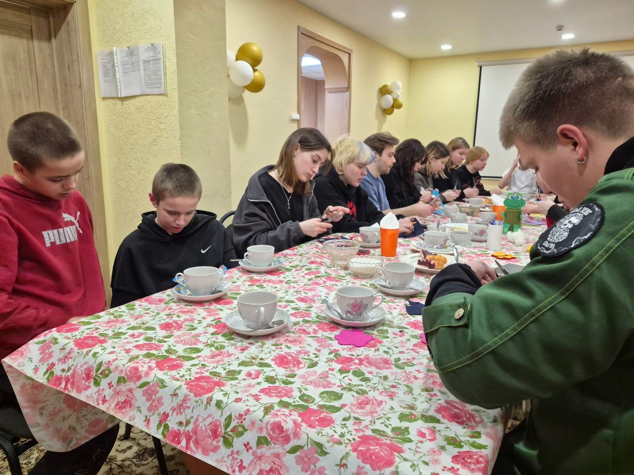 Патриотическая акция "Онежский десант" объединила волонтеров и организаторов выборов в Калевальском районе Патриотическая акция "Онежский десант" объединила волонтеров и организаторов выборов в Калевальском районе