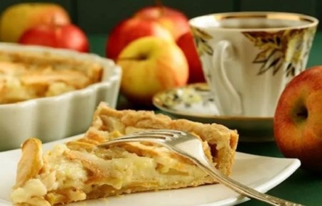 Сладкое утро осени с шарлоткой: идеальный завтрак для всей семьи