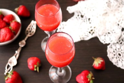 Как приготовить клубничный ликер за 15 минут: легкий рецепт для вечеринок