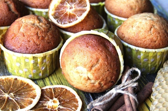 Нежные магдалены с медом и корицей: идеальный десерт для осени