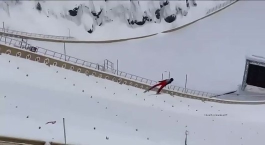 Летающий лыжник из Карелии вновь покорил спортивный Олимп