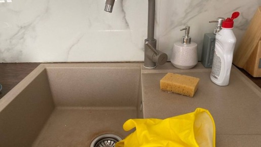 Выбор мойки для кухни: сталь или искусственный камень?