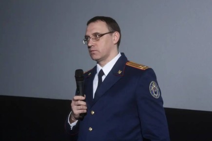 Представитель СУ СК России по Республике Карелия принял участие в профилактическом мероприятии со школьниками в рамках кинолектория