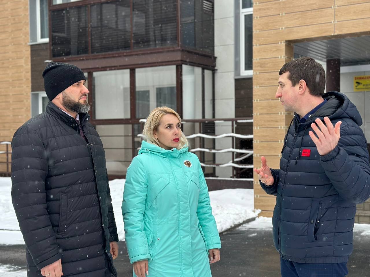 Колыхматова: Вместе с главным федеральным инспектором по Республике Карелия Иваном Сивиным проверили ход строительства спорткомплекса «Луми-2» Колыхматова: Вместе с главным федеральным инспектором по Республике Карелия Иваном Сивиным проверили ход строительства спорткомплекса «Луми-2»