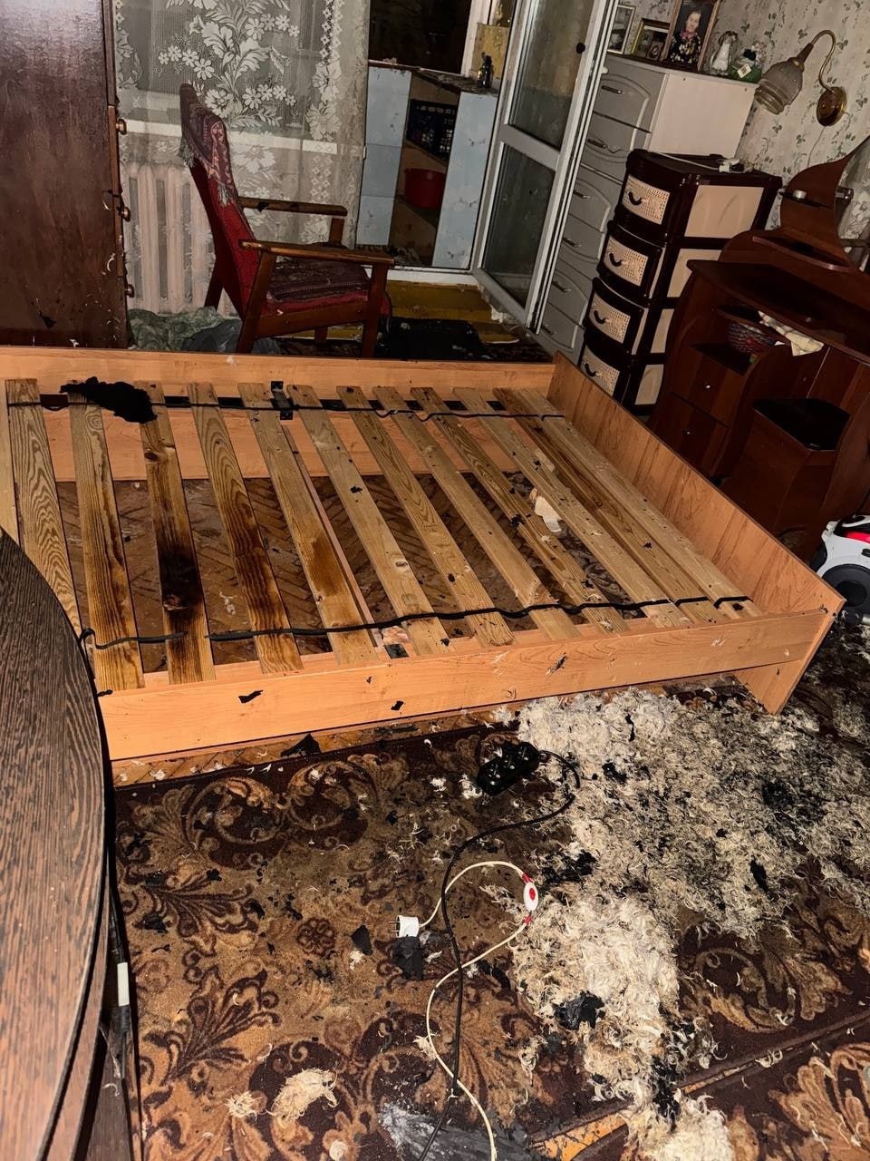 Пожарные спасли мужчину и его собаку в Сортавале