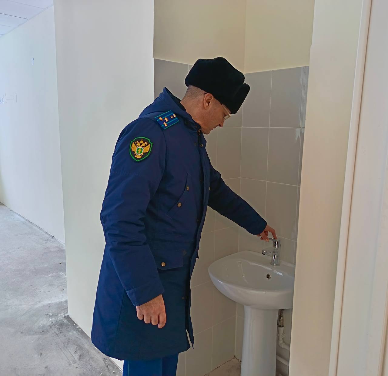 0 По поручению прокурора республики Дмитрия Харченкова обеспечивается надзорное сопровождение ремонта образовательных учреждений на территории Карелии 0 По поручению прокурора республики Дмитрия Харченкова обеспечивается надзорное сопровождение ремонта образовательных учреждений на территории Карелии