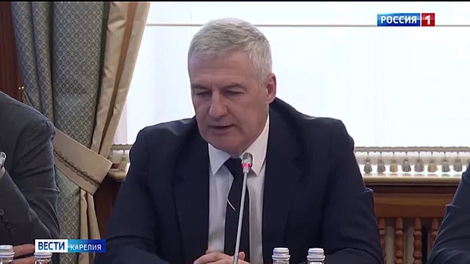 Развитие сообщения между регионами стало главной темой заседания совета при полномочном представителе Президента в Северо-Западном федеральном округе