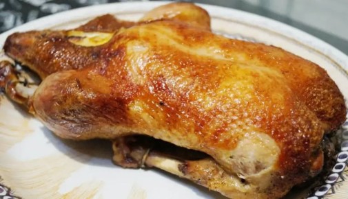 Запекание утки: секреты идеального блюда для праздничного стола