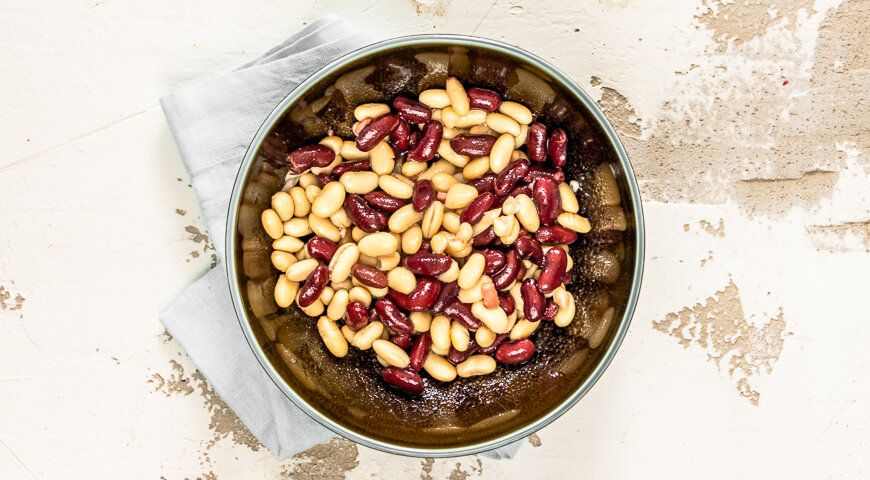 Теплый салат с фасолью: сытное блюдо для любого стола