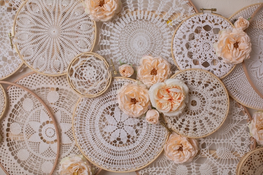 от бабушкиных салфеток к стильному декору: 17 идей для обновления интерьера