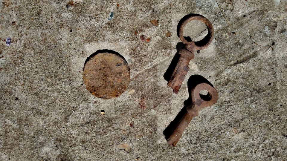 Девятой весной соседи забыли о мире: история о соседских конфликтах