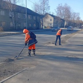 Колыхматова: Ежедневно подрядчик убирает в городе смёт и песок