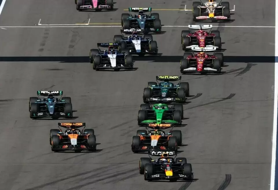 Конфликт на трассе: McLaren указывает на ошибки Хюлькенберга