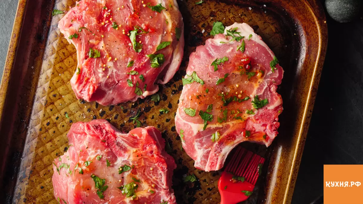 Как подготовиться к сезону гриля: три беспроигрышных маринада для мяса