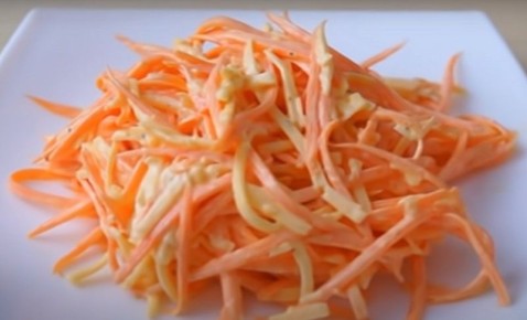 Салат из моркови с сыром и чесноком: любимец на вашем столе