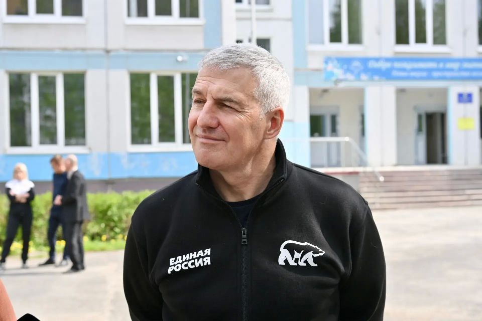 Артур Парфенчиков: Готовим к открытию одну из крупнейших школ Древлянки Артур Парфенчиков: Готовим к открытию одну из крупнейших школ Древлянки