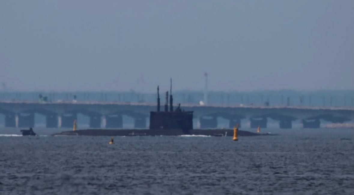 БДК «Кондопога», подводные лодки проекта 677К и 06363 вчера вышли из Балтийского моря БДК «Кондопога», подводные лодки проекта 677К и 06363 вчера вышли из Балтийского моря